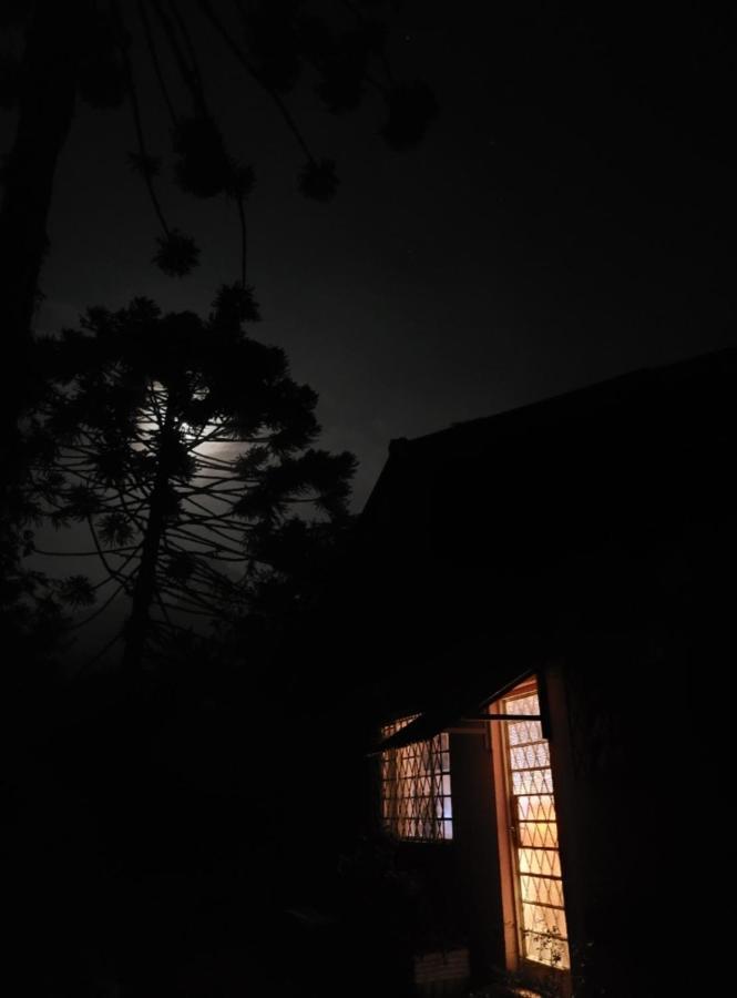 Casa Em Campos Do Jordao - 3 Quartos, Com Churrasqueira Exterior foto